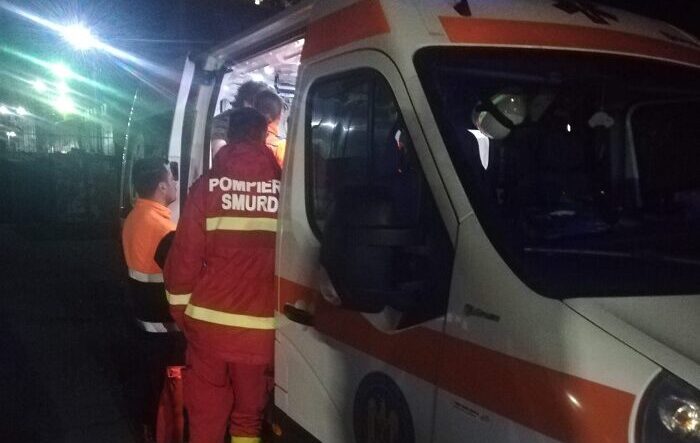 Atac Uimitor: Un Ambulanțier Rănit de Pacientul pe Care Îl Transporta la Spitalul de Psihiatrie 1 incident socant ambulantier injunghiat de pacientul pe care il transporta la psihiatrie 68da6f47ad3f2