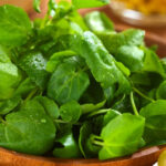 Secretul sănătății în farfurie: Ingredientul bogat în vitamina K care îți apără inima și sprijină silueta! 2 ingredientul minune din salata bogat in vitamina k protejeaza inima si ajuta la slabit 68d762ac80ad5