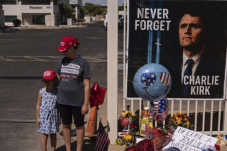inmormantarea lui charlie kirk ceremonie grandioasa in arizona cu trump si jd vance printre vorbitori 68cfa4e9052c1