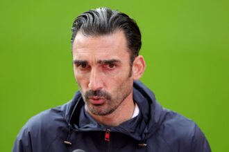 intrebat daca ii este teama ca fcsb rateaza play off ul elias charalambous a raspuns sincer 68cbdffadf598