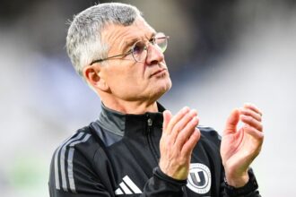ioan ovidiu sabau si a analizat adversarii inainte de arges u cluj se vede mana lui andone 68ce74ea96e69