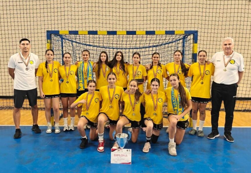 Junioarele de la HC Omer Constanța își doresc cu ardoare trofeul la FunSports Cup din Brașov! 1 junioarele 3 de la hc omer constanta au cerut trofeul la funsports cup brasov 68b592a526999