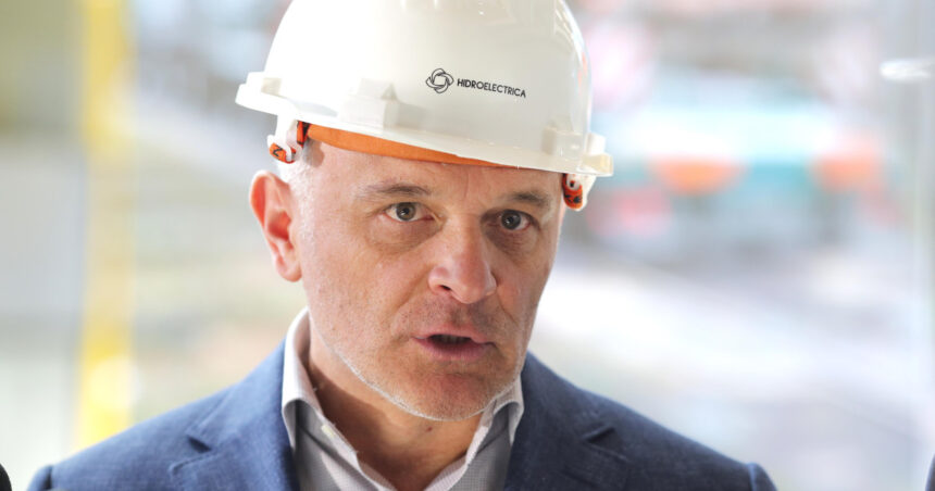 Károly Borbély se retrage de la șefia Hidroelectrica din cauza unui obiectiv din PNRR, temându-se de posibile pierderi financiare pentru România din fonduri europene. 1 karoly borbely pleaca de la conducerea hidroelectrica motivul un jalon din pnrr si riscul ca romania sa piarda bani europeni 68cdb553638ca
