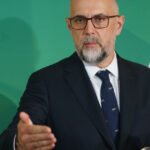 Kelemen Hunor: „Coaliția trebuie să continue cu Bolojan la conducerea Executivului”. Opiniile liderului UDMR privind transformarea administrației locale 3 kelemen hunor coalitia trebuie sa mearga mai departe cu bolojan in fruntea guvernului ce spune liderul udmr despre reforma locala 68b5b1afe65be