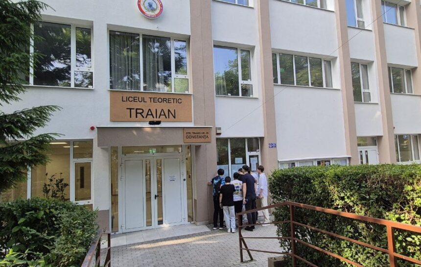 Liceul Teoretic Traian din Constanța impulsionează abilitățile digitale prin inițiative Erasmus+ 1 liceul teoretic traian din constanta promoveaza competentele digitale prin proiecte erasmus 68d126c798941