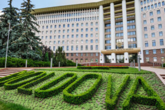 live text rezultate alegeri republica moldova 2025 partidul maiei sandu conduce topul urmat de fortele pro ruse 68d98bc88d68c