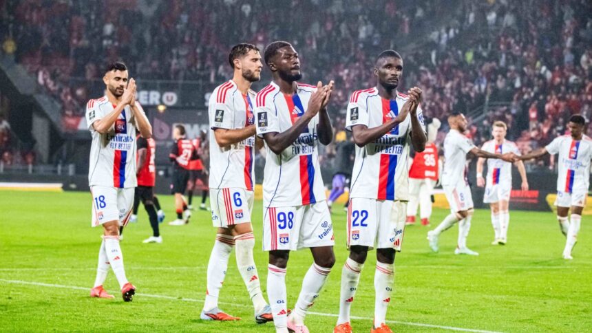 Lyon se confruntă cu Angers la 21:45, pe VOYO. Echipa lui Fonseca are șansa de a ajunge la egalitate cu liderul PSG! 1 live video olympique lyon angers 2145 live pe voyo trupa lui fonseca poate egala liderul psg 68cd58afd3194