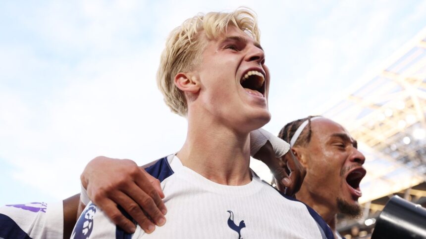Patru confruntări electrizante în Premier League, începând cu ora 17:00! Brighton - Tottenham, meciul vedetă al zilei! 1 live video patru dueluri de foc in premier league de la 1700 brighton tottenham cap de afis 68ce4aba93283
