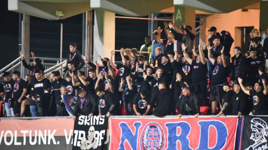 Maghiarii, revoltați de atitudinea suporterilor FCSB! Cauza care a împiedicat escaladarea conflictului 1 maghiarii scandalizati de comportamentul fanilor lui fcsb motivul invocat pentru care lucrurile nu au degenerat 68c97fd744e90