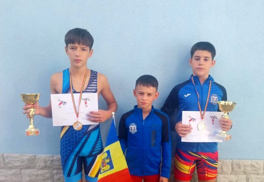 Micii campioni de la CS Medgidia strălucesc la competiția din Republica Moldova! 1 micii luptatori de la cs medgidia in top la turneul din republica moldova 68d061197037c