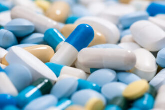 ministerul sanatatii vrea sa introduca 35 de medicamente in lista celor compensate rogobete vor aduce solutii reale pentru boli grave 68c27959381fa