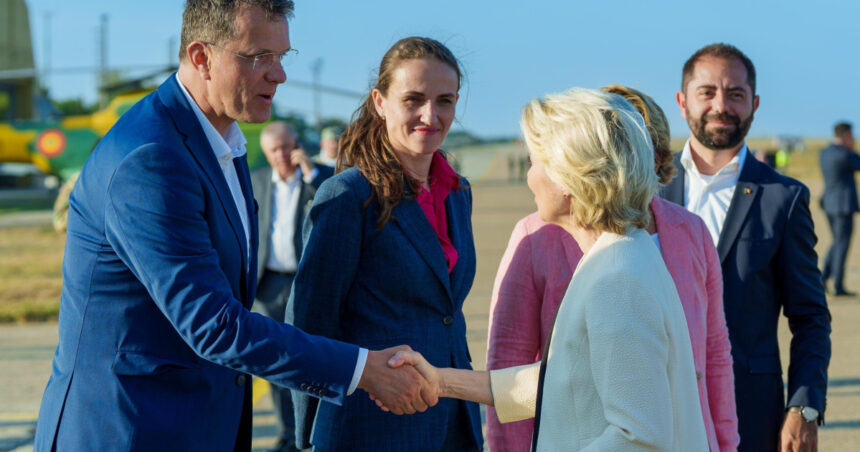 Moșteanu, în urma întâlnirii cu von der Leyen la portul Constanța: Am abordat subiectul fondurilor europene pentru o nouă infrastructură militară. 1 mosteanu dupa vizita lui von der leyen in portul constanta am discutat despre finantare europeana pentru o noua dana militara 68b5e2beeb1f9