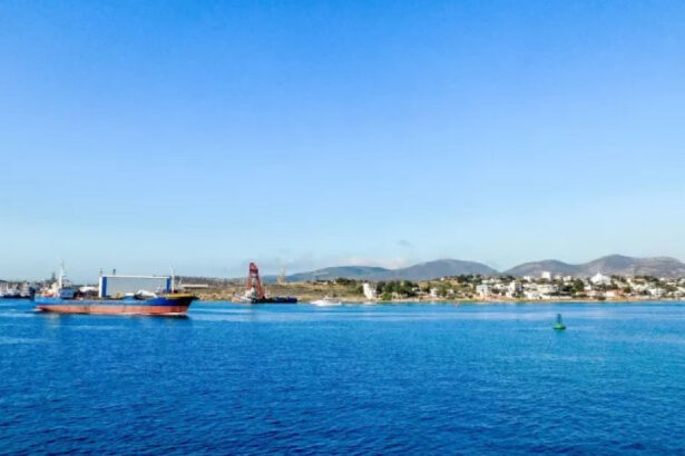 news alert doi romani au fost arestati in grecia pentru spionarea bazei navale salamis cea mai mare a marinei elene 68d26b57d882b