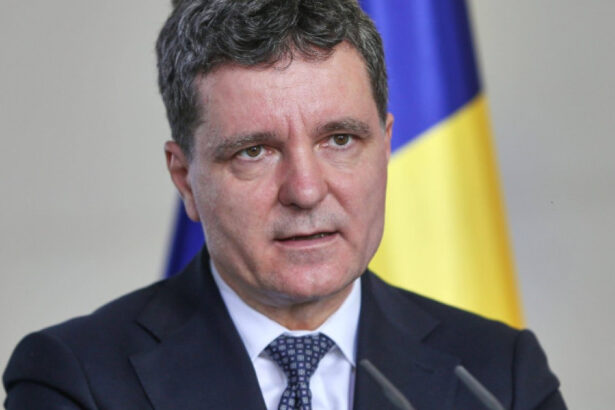 nicusor dan cere responsabilitate liderilor coalitiei romanii au facut sacrificii in ultimii ani in crize pe care nu le au provocat 68d2b15f26f7c