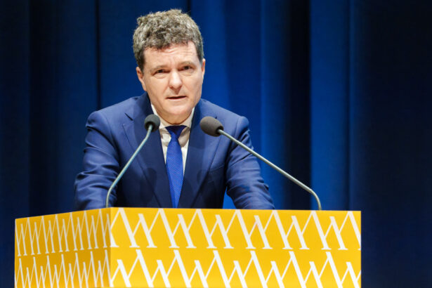 nicusor dan nu sunt deloc multumit de procurorul general si seful dna 68c1d7a050e61