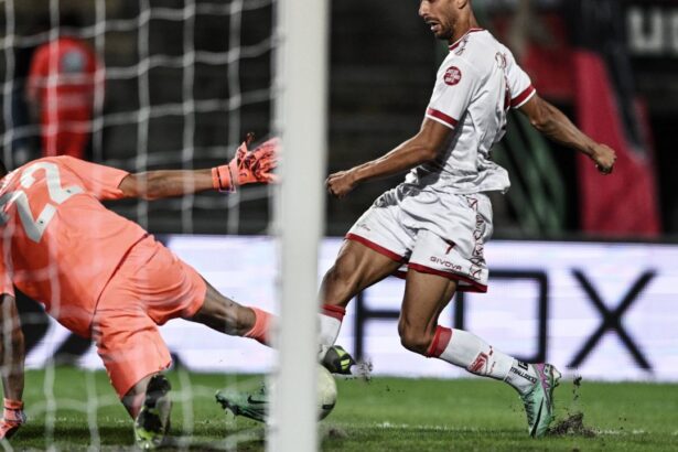 oficial cfr cluj a transferat astazi un atacant italian de 30 de ani de serie c cu cifre jenante 68cbee27af4ef