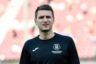 oficial cine arbitreaza botosani fcsb centralul ales facut praf din toate partile 68cbf1962c9aa