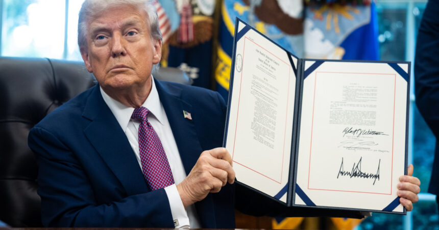 Donald Trump reînvie istoria: Pentagonul devine Departamentul Războiului, un titlu adaptat vremurilor tulburi. 1 oficial donald trump a redenumit pentagonul departamentul de razboi e un nume mai potrivit tinand cont de starea lumii 68bbccb2a0afe