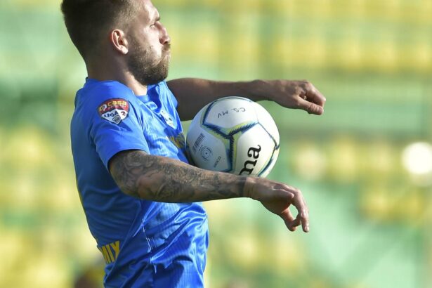 oficial fotbalistul cu patru sezoane la rangers out de la echipa din romania reziliere pe cale amiabila 68b7fd76a293f