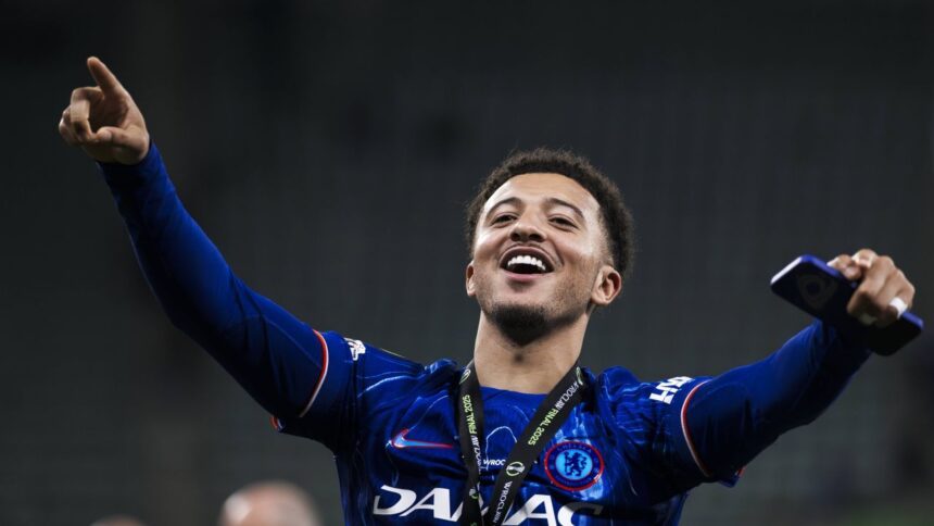 OFICIAL: Jadon Sancho își schimbă destinul în ultima zi de transferuri! 1 oficial jadon sancho s a transferat in ultima zi de mercato 68b6a85c69931