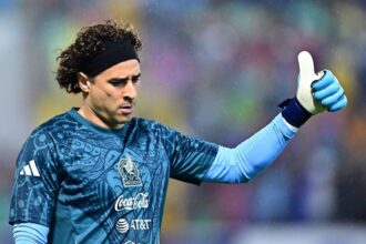 oficial pana sa bifeze al saselea campionat mondial legendarul guillermo ochoa va fi pregatit de fostul antrenor de la universitatea craiova 68c3e1fe9bb76