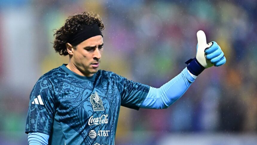 OFICIAL Guillermo Ochoa, pregătit de fostul antrenor de la Universitatea Craiova, își va împlini visul de a participa la al șaselea Campionat Mondial! 1 oficial pana sa bifeze al saselea campionat mondial legendarul guillermo ochoa va fi pregatit de fostul antrenor de la universitatea craiova 68c3e1fe9bb76