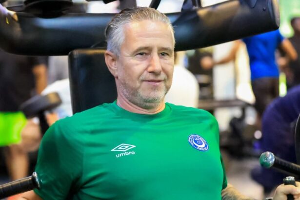 oficial reghecampf a pus piciorul in prag anuntul clubului dupa ce romanul s a enervat 68b599c8d043e