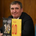 „Persoana din FRF pe care Gică Hagi a sugerat să o înlocuiască pentru a prelua conducerea echipei naționale: „Era primul pe lista de eliminări!”” 3 omul de la frf caruia gica hagi i a cerut plecarea pentru a deveni selectioner era primul out 68c3daf645590