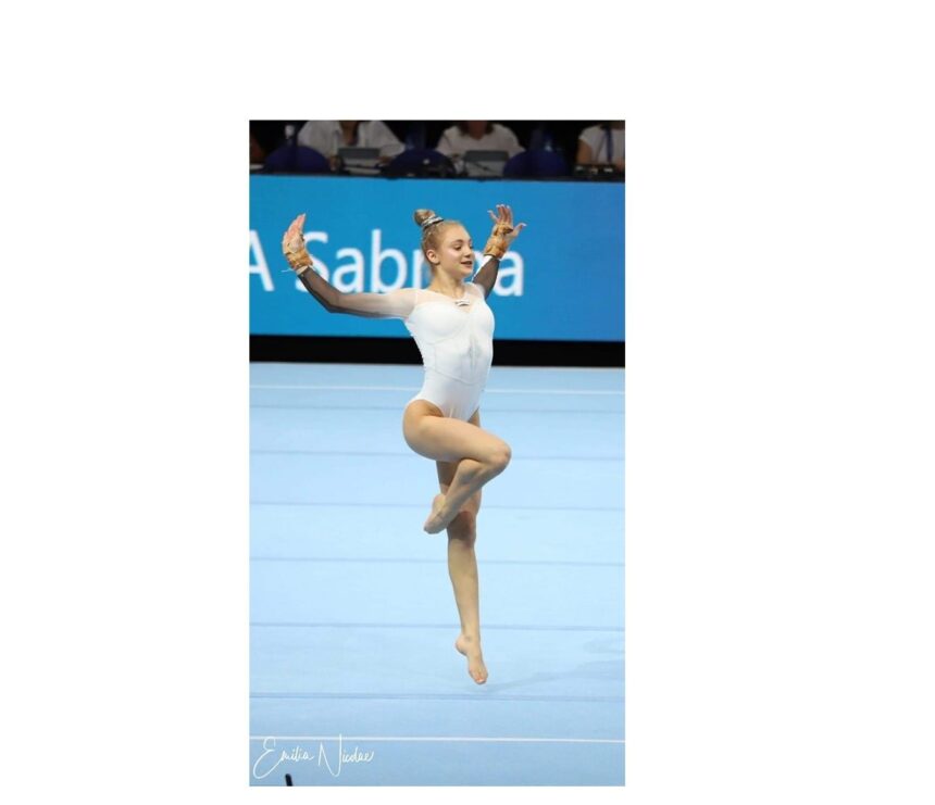 CSM Constanța strălucește: Sabrina Voinea ajunge în finala de la sol la Cupa Mondială din Paris! 1 performanta pentru csm constanta sabrina voinea calificata in finala de la sol la cupa mondiala de la paris 68c65b44b6300