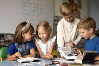 performanta scolara recompensata burse de merit pentru elevii de clasa a v a afla cand se face prima plata 68c3e981a6867