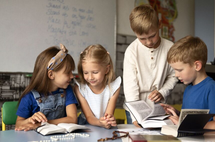 Elevii de clasa a V-a răsplătiți cu burse de merit: Descoperă data primei plăți! 1 performanta scolara recompensata burse de merit pentru elevii de clasa a v a afla cand se face prima plata 68c3e981a6867