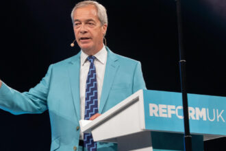 planul lui nigel farage pentru marea britanie desi partidul sau are doar 4 parlamentari promotorul brexit se pregateste de guvernare 68bb359188b78