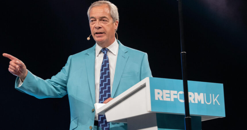 Viziunea lui Nigel Farage pentru Marea Britanie: Chiar și cu doar 4 parlamentari, susținătorul Brexit își croiește drum spre putere. 1 planul lui nigel farage pentru marea britanie desi partidul sau are doar 4 parlamentari promotorul brexit se pregateste de guvernare 68bb359188b78