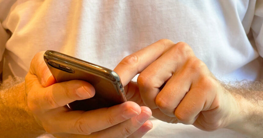 Poliția avertizează despre o nouă tactică de escrocherie pe WhatsApp. Cum să recunoașteți semnalele unei înșelătorii. 1 politia atrage atentia asupra unei noi metode de frauda folosind whatsapp semnele care arata ca avem de a face cu o inselaciune 68cac15c70a24