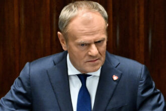 polonia expulzeaza un ucrainean care a directionat o drona deasupra cladirilor guvernamentale din varsovia 68cae13feb228
