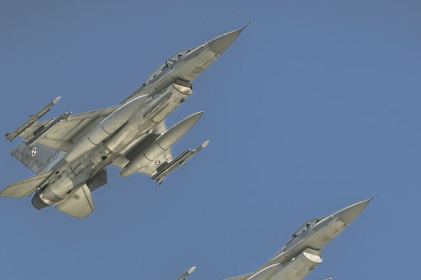 polonia si nato au ridicat in aer avioane de vanatoare in urma unui atac rusesc in vestul ucrainei 68d8d84ea23c0