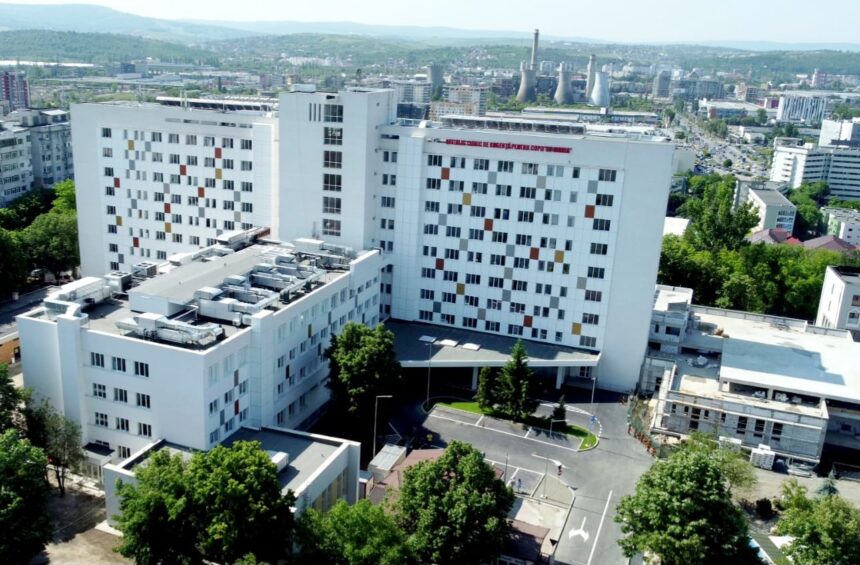 Premierul Ilie Bolojan se angajează într-o transformare radicală a sistemului medical, în urma tragediei de la Spitalul din Iași, unde au pierit 6 copii. 1 premierul ilie bolojan promite o reforma profunda in sanatate dupa moartea celor 6 copii la spitalul din iasi 68d6d694e8414