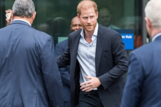 printul harry se intalneste cu regele charles al iii lea la londra pentru prima data in peste un an 68c1c98114d1d