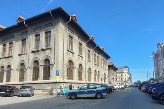 profesoara palmuita de un elev la colegiul national mircea cel batran constanta 68c82a7da00a9