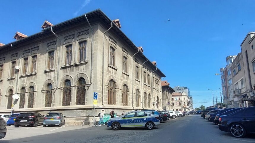 Un incident șocant la Colegiul Național „Mircea cel Bătrân“ din Constanța: o profesoară agresată de un student 1 profesoara palmuita de un elev la colegiul national mircea cel batran constanta 68c82a7da00a9