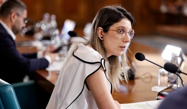 „Se anunță lansarea programului „Rabla” 2025 săptămâna viitoare, iar ecotichetul pentru vehicule electrice va fi redus la 18.500 lei!” 1 programul rabla 2025 va fi lansat saptamana viitoare ecotichetul pentru electrice scade la 18 500 lei 68c2f62f55e91