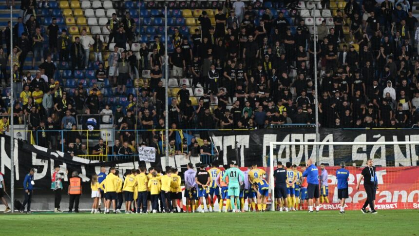 Un nou început în Superligă? Fostul tehnician al Rapidului își exprimă entuziasmul față de interesul Petrolului: "Întâlnirea e posibilă!" 1 revenire de marca in superliga fostul antrenor al rapidului a reactionat la interesul petrolului usa e deschisa 68ca9cb6efbab