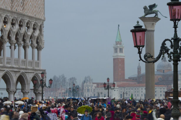 revine taxa pentru turistii care viziteaza venetia in 2026 cand vor trebui sa plateasca vizitatorii 68ced9205fc51