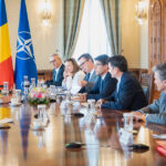 România își întărește apărarea: Nicușor Dan discută cu oficialii Airbus și diplomații din Franța, Germania și Spania 2 romania cauta sa se inarmeze nicusor dan s a intalnit cu reprezentantii airbus si ambasadorii frantei germaniei si spaniei 68d430bc5feb0