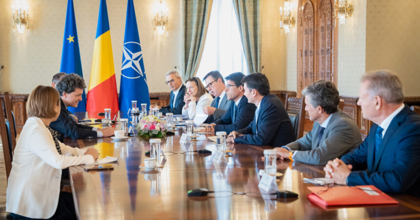 România își întărește apărarea: Nicușor Dan discută cu oficialii Airbus și diplomații din Franța, Germania și Spania 1 romania cauta sa se inarmeze nicusor dan s a intalnit cu reprezentantii airbus si ambasadorii frantei germaniei si spaniei 68d430bc5feb0