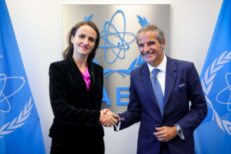 romania lobby pentru dezvoltarea energiei nucleare la conferinta aiea oana toiu si bogdan ivan parte a delegatiei de la viena 68caeb599efa0