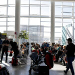 Românii ar putea beneficia de prețuri reduse la apă în aeroport: maximum 3 lei pentru o sticlă de 500 ml! 2 romanii ar putea plati mai putin pentru apa in aeroport proiect cel mult 3 lei pentru o sticla de 500 ml 68d3c2a6cac70