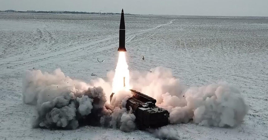 Rusia a bombardat o bază de antrenament a armatei ucrainene cu rachete Iskander 1 rusia a lovit cu rachete iskander o baza de instructie a armatei ucrainene 68d433fddd8e1
