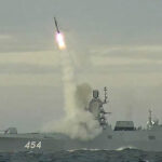 Rusia a efectuat teste cu racheta hipersonică Zircon în cadrul manevrelor „Zapad” și intenționează să o instaleze pe navele și submarinele sale nucleare. 2 rusia a testat o racheta hipersonica zircon in timpul exercitiilor zapad moscova vrea sa o echipeze pe nave si submarine nucleare 68c694c8d58a3