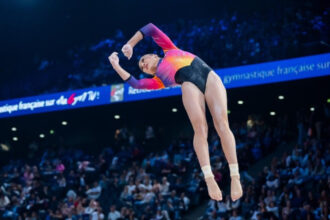 sabrina maneca voinea medalie de aur in finala la sol la cupa mondiala de la paris 68c7d6b35d866